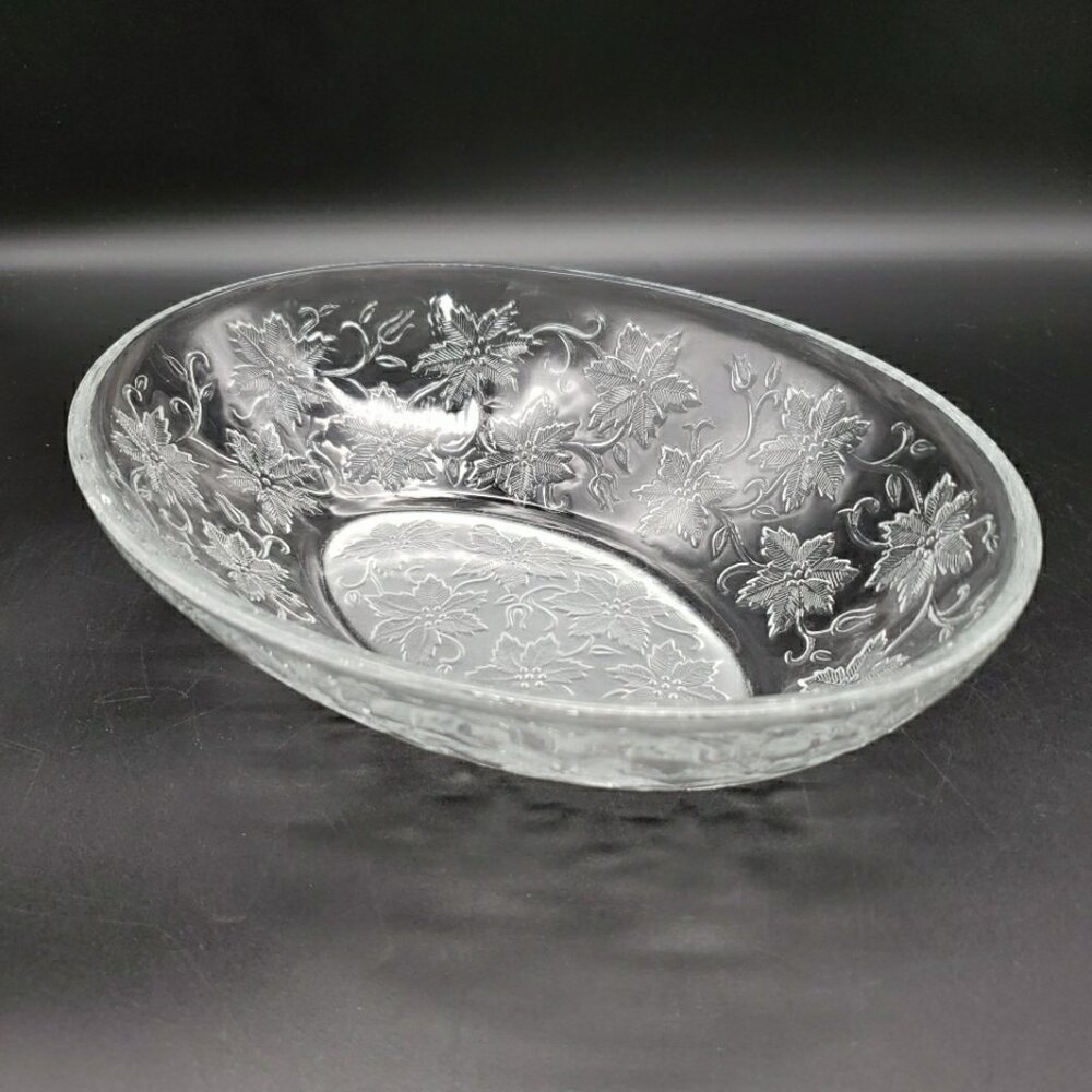 PRINCESS HOUSE Fantasia Oval Vegetable Bowl 10"x7.5" Frosted Floral Glass Vtg